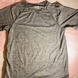 Boys size 18/20 32* cool short sleeves